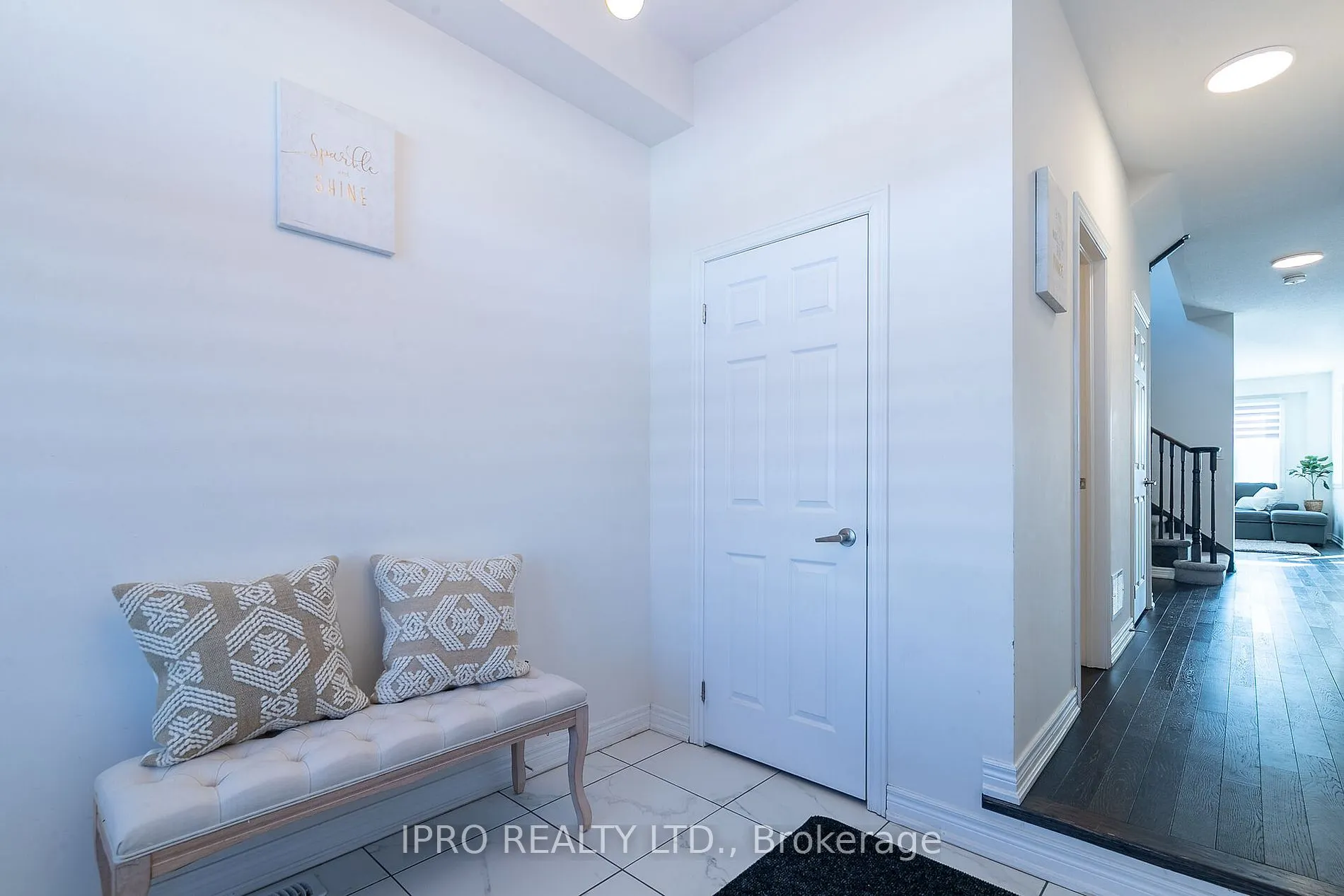 166 Deerpath Dr, #60