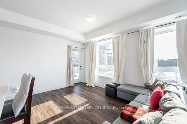 26 Lowes Rd W, #201
