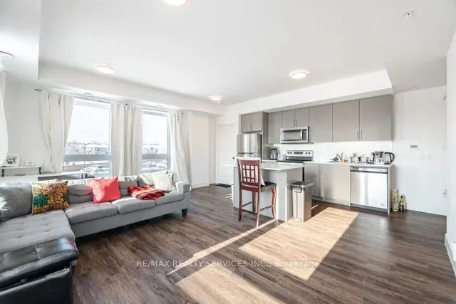 26 Lowes Rd W, #201