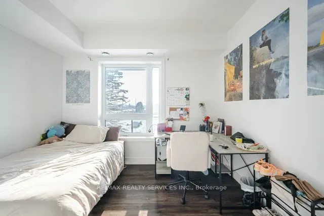 26 Lowes Rd W, #201