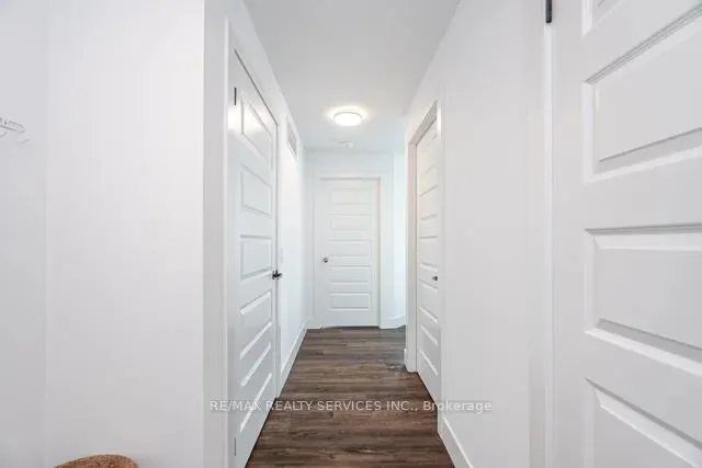 26 Lowes Rd W, #201