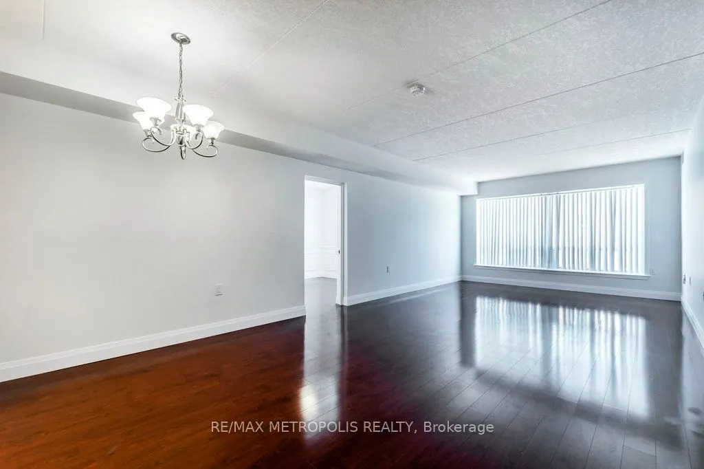 405 Erb Street W, #204