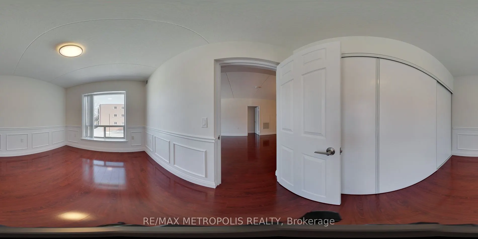 405 Erb Street W, #204