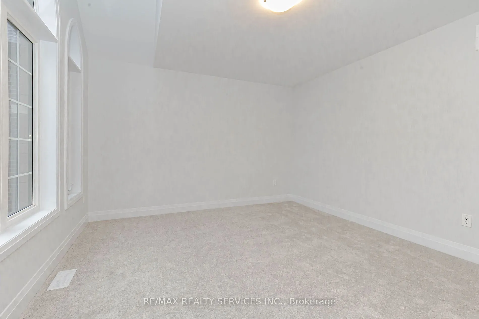 861 Knights Lane