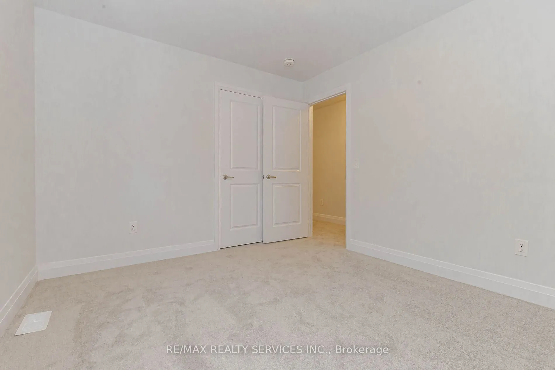 861 Knights Lane