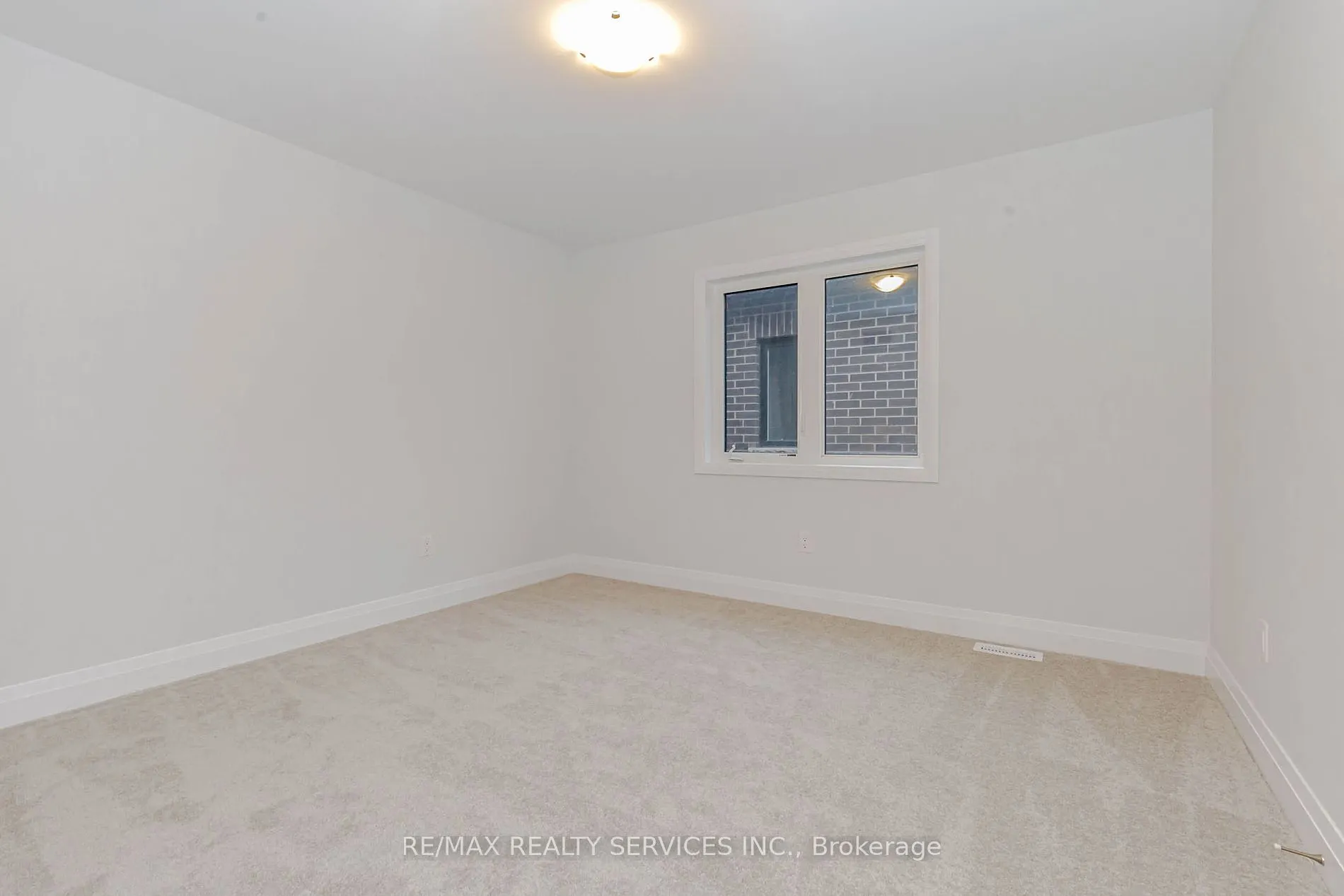 861 Knights Lane