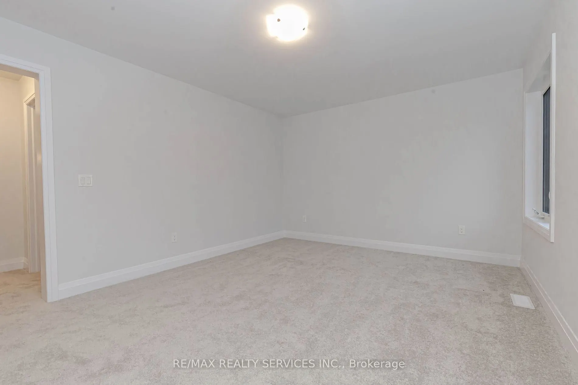 861 Knights Lane