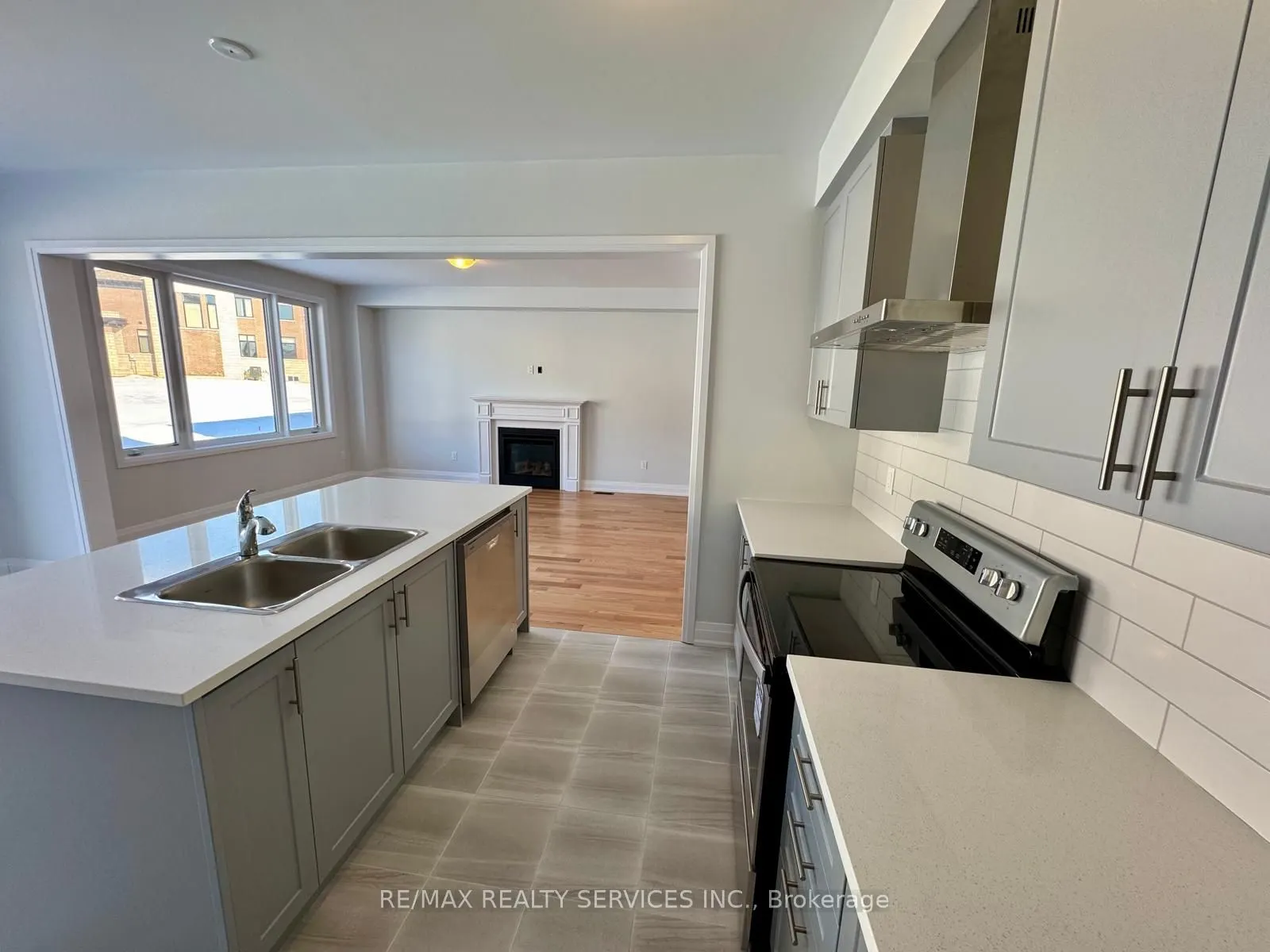 861 Knights Lane