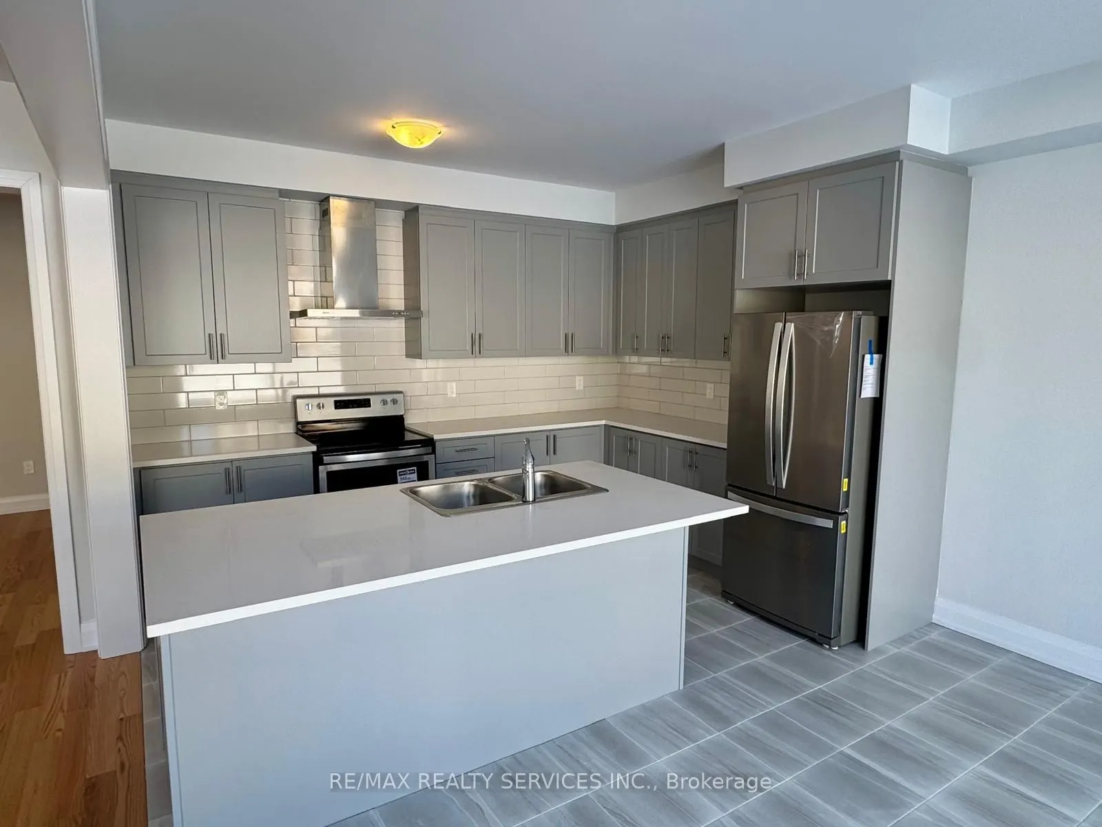 861 Knights Lane