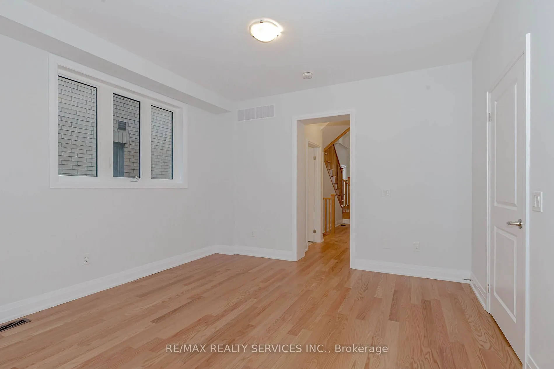 861 Knights Lane