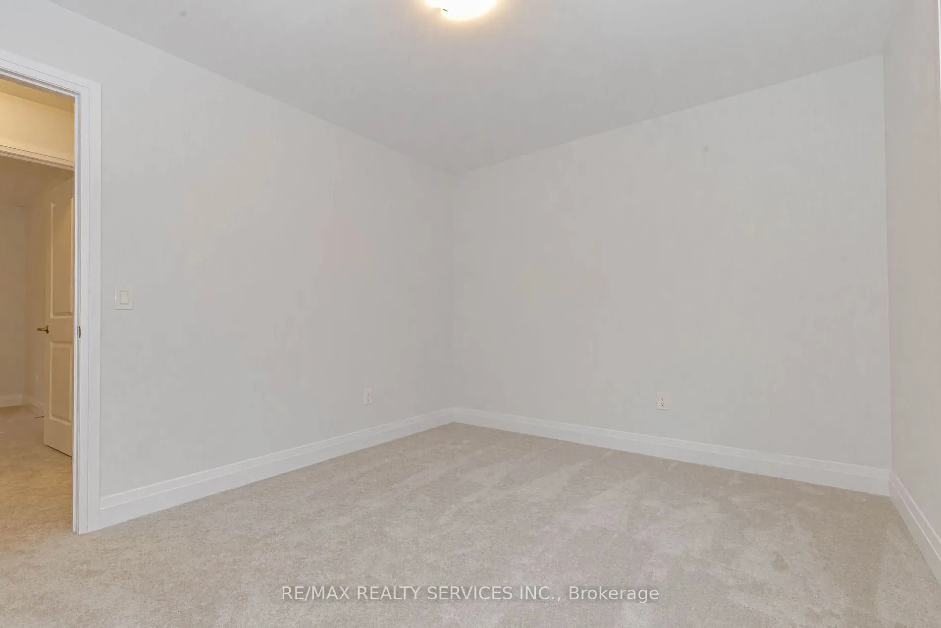 861 Knights Lane