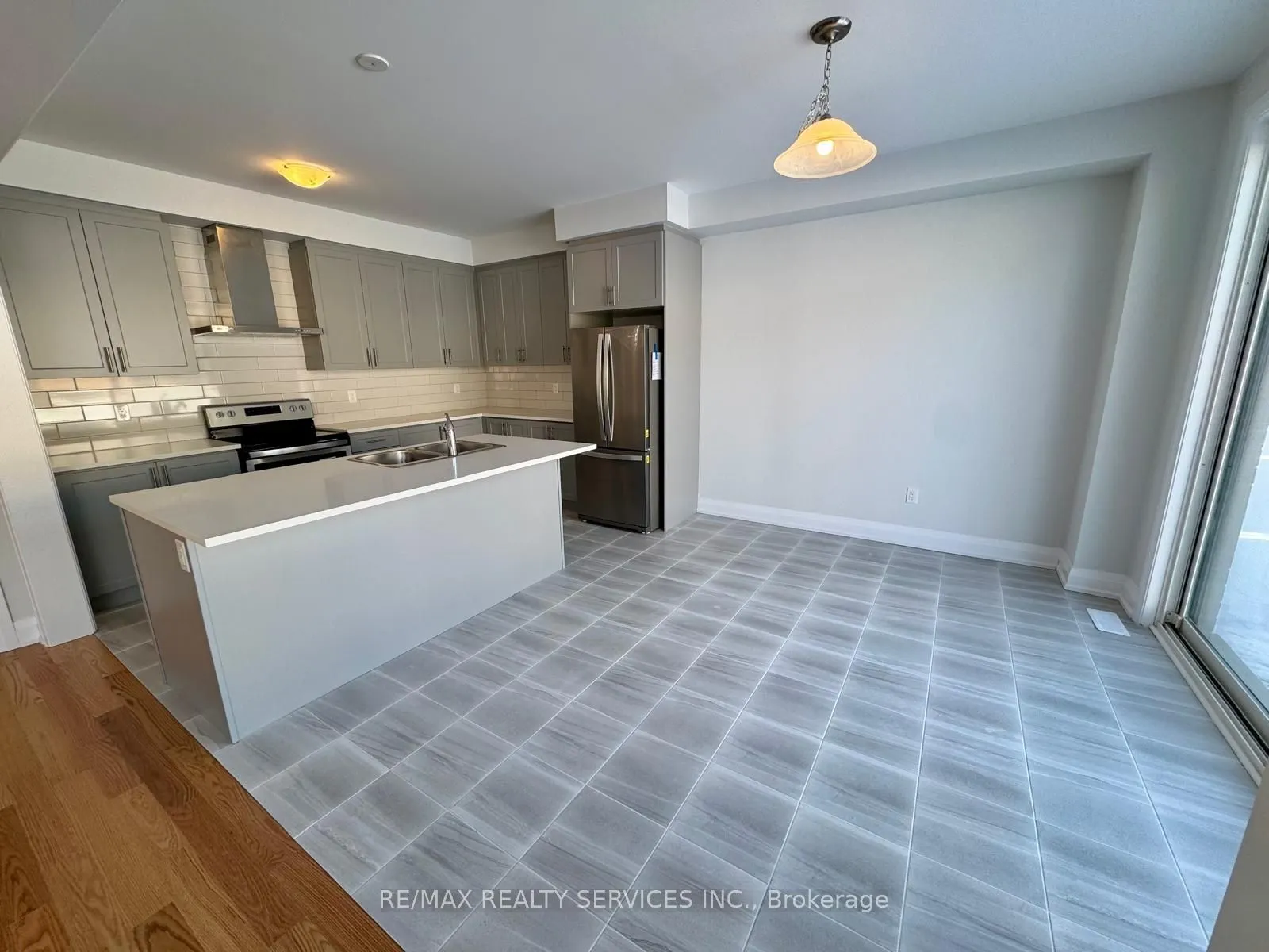 861 Knights Lane
