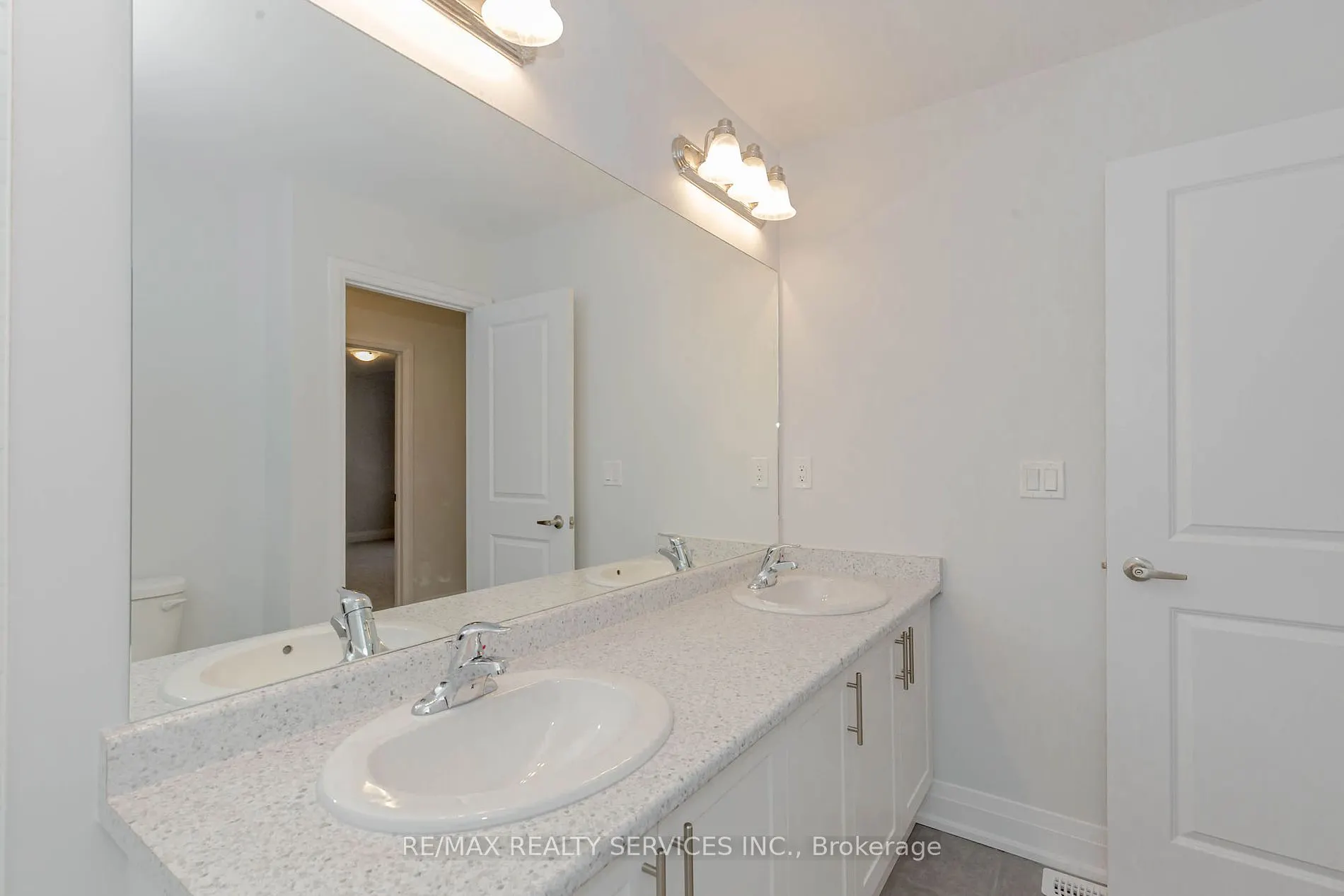 861 Knights Lane