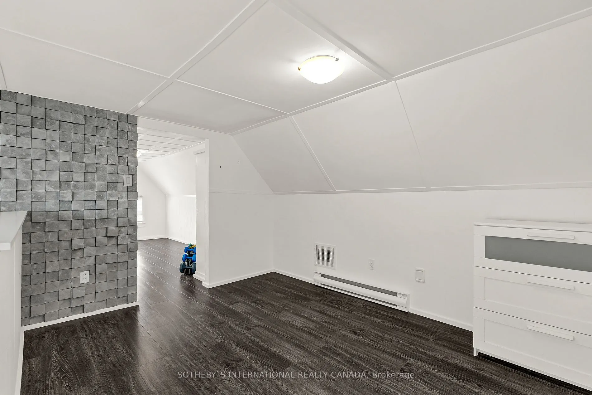 17 Avalon Pl