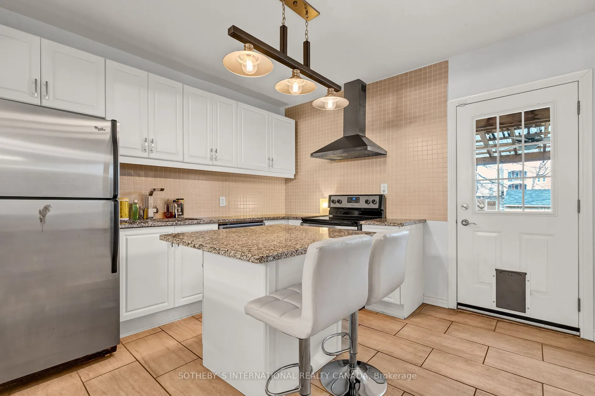 17 Avalon Pl