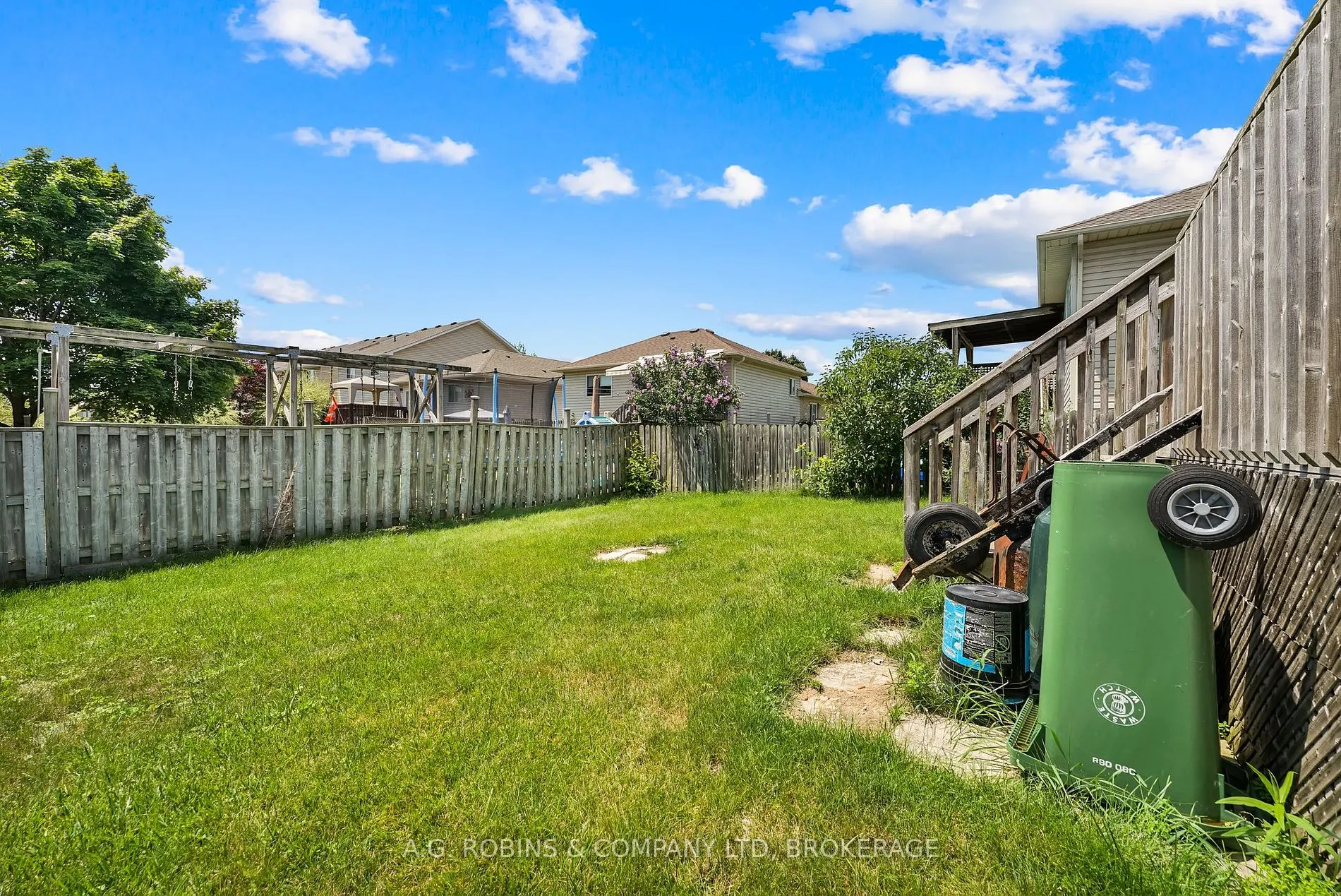 5 Longview Dr