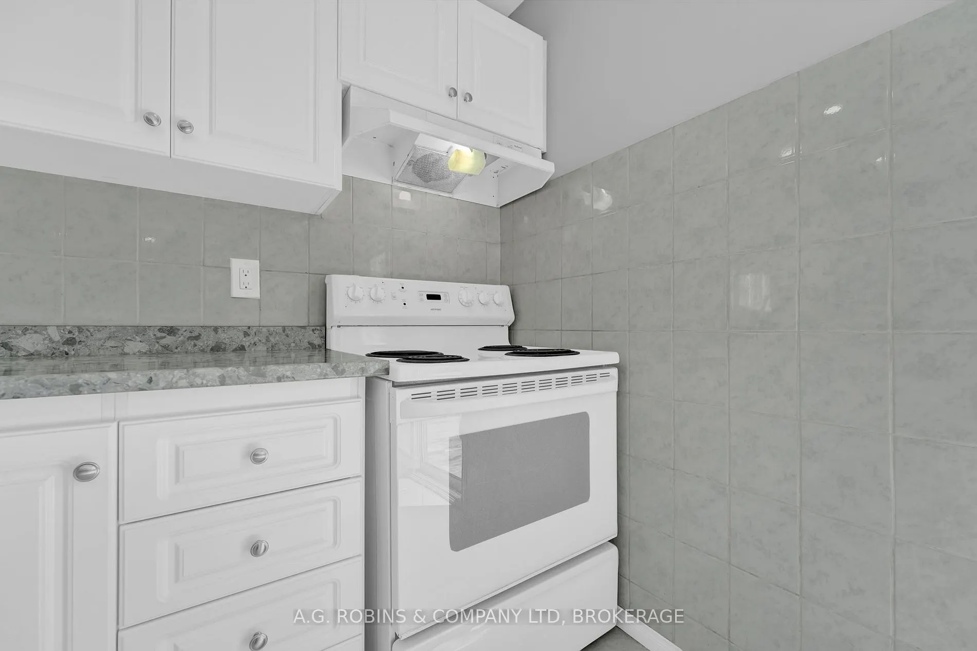 5 Longview Dr