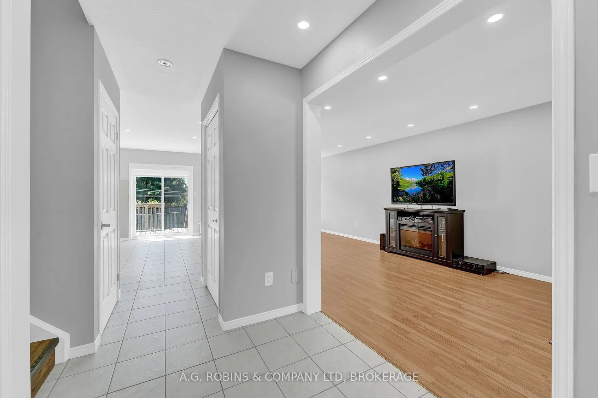 5 Longview Dr