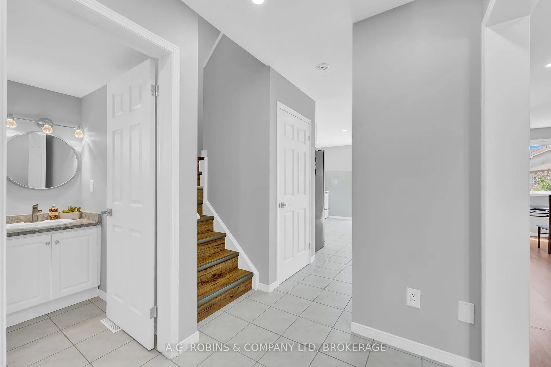 5 Longview Dr