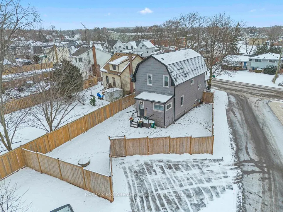 4297 East Ave, #1