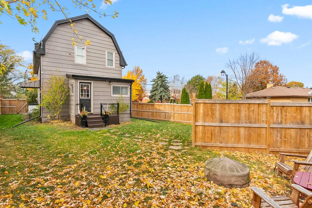 4297 East Ave, #1