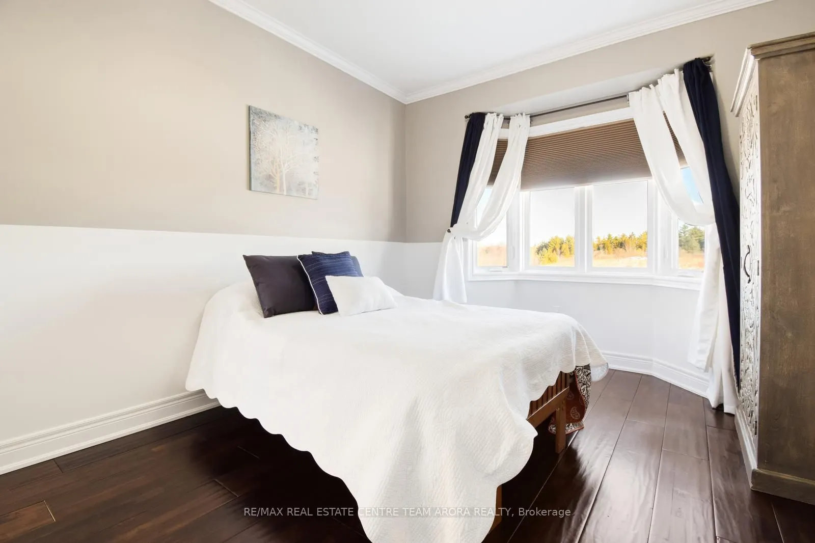 100 Chesswood Trail