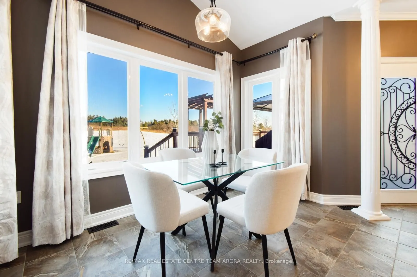 100 Chesswood Trail