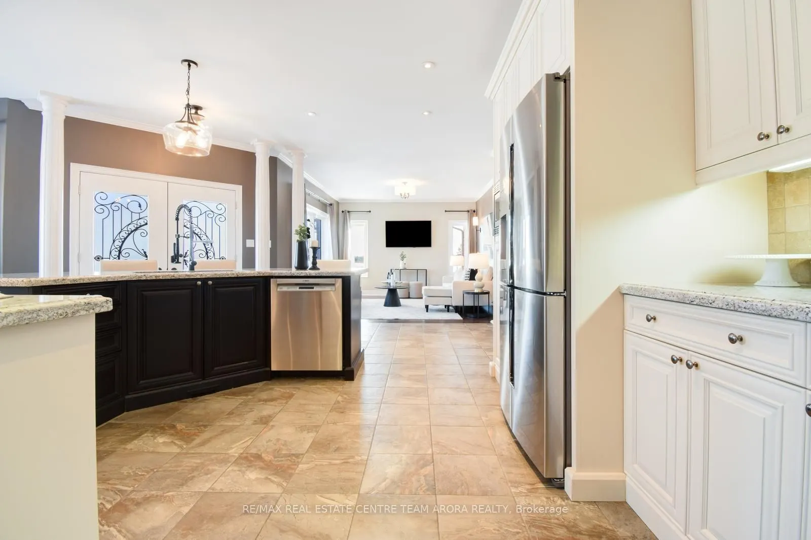 100 Chesswood Trail