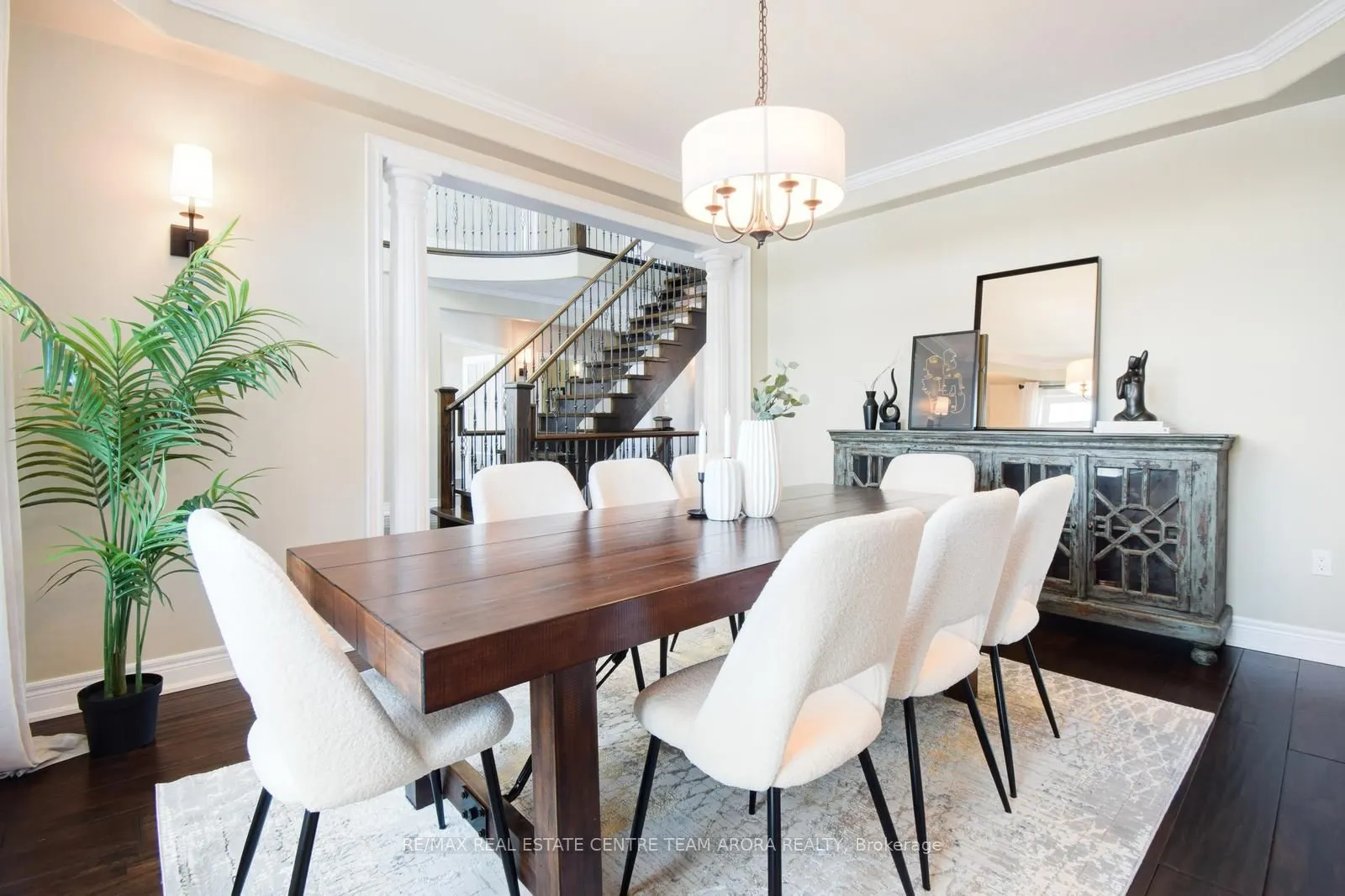 100 Chesswood Trail