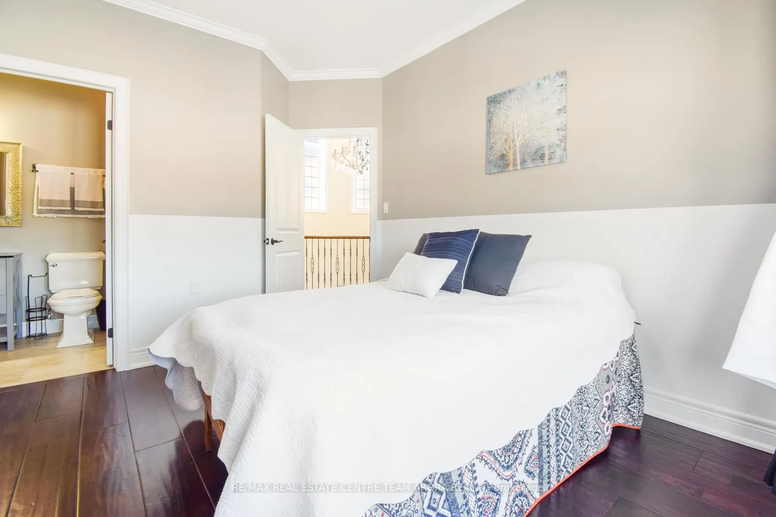 100 Chesswood Trail