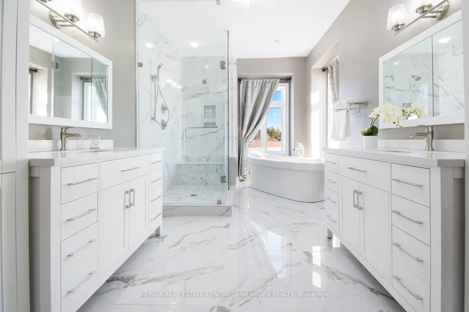 100 Chesswood Trail