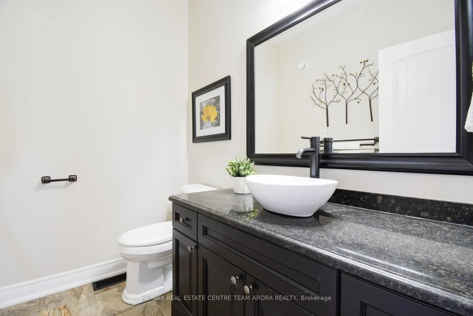 100 Chesswood Trail