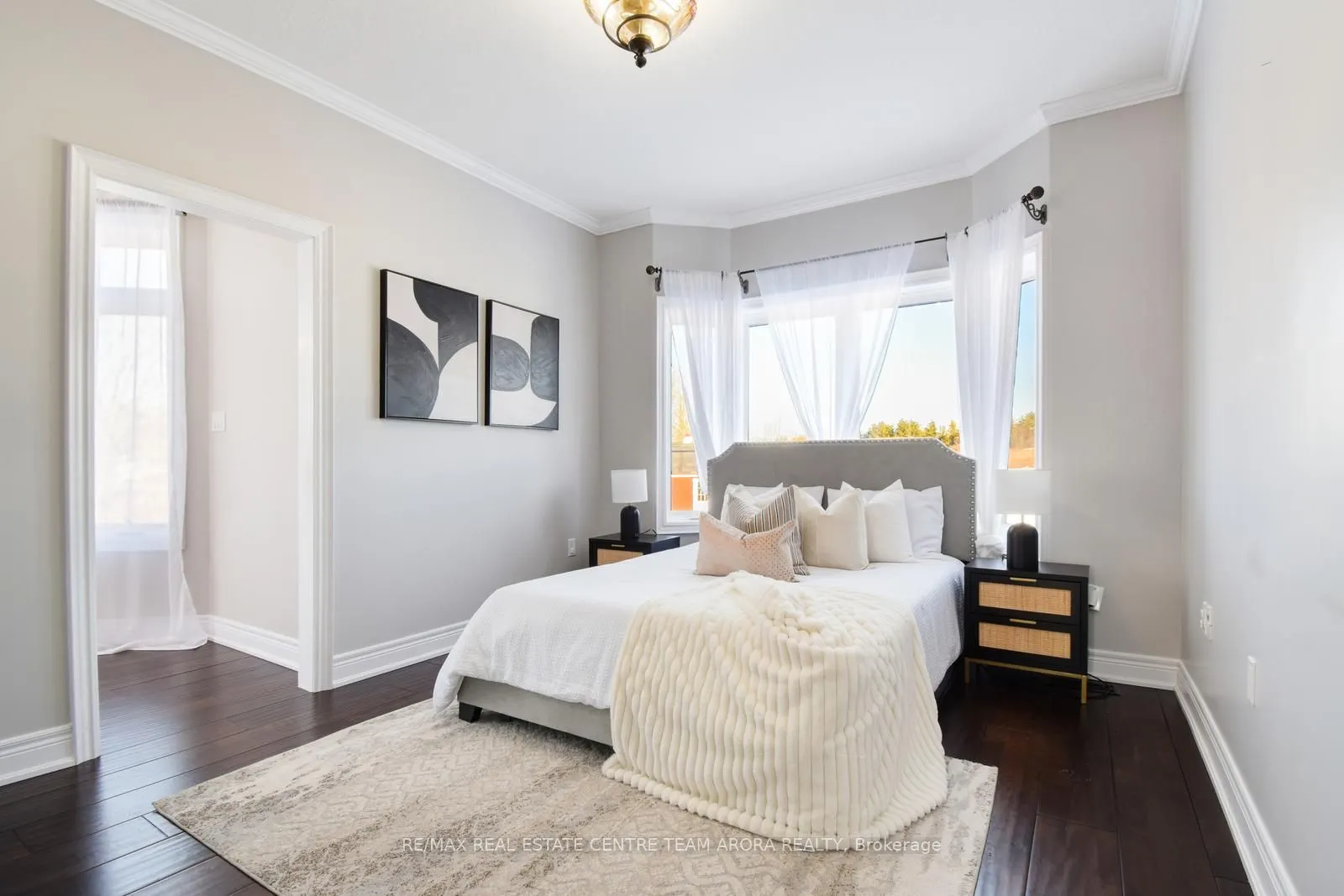 100 Chesswood Trail