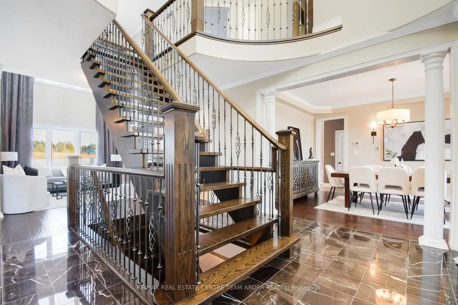 100 Chesswood Trail