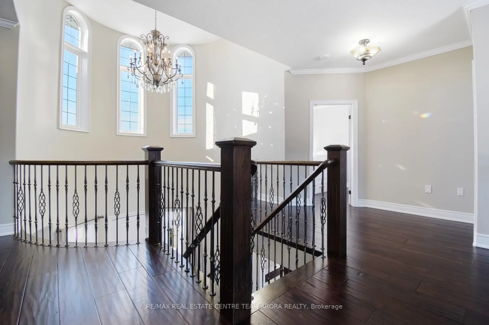 100 Chesswood Trail