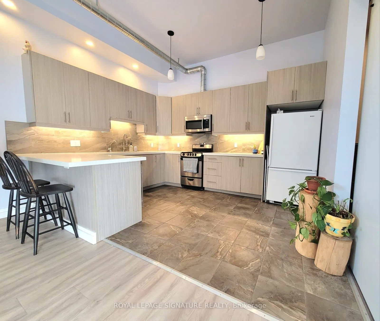 904 Paisley Rd, #105