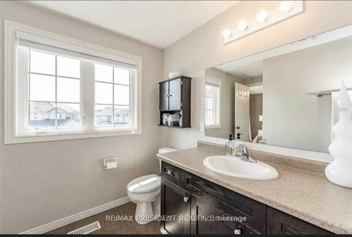22 Davison Dr