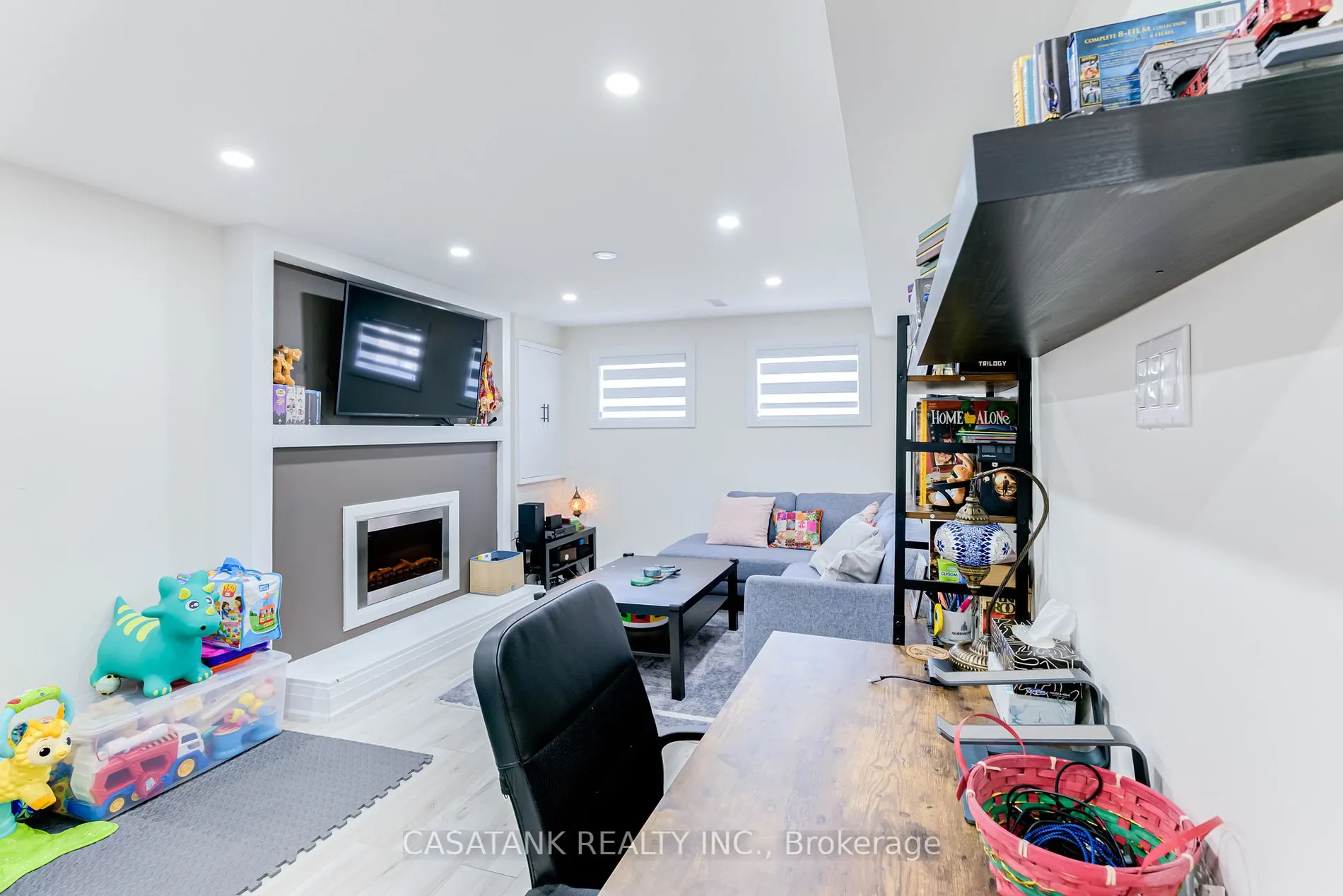 11 Peter St