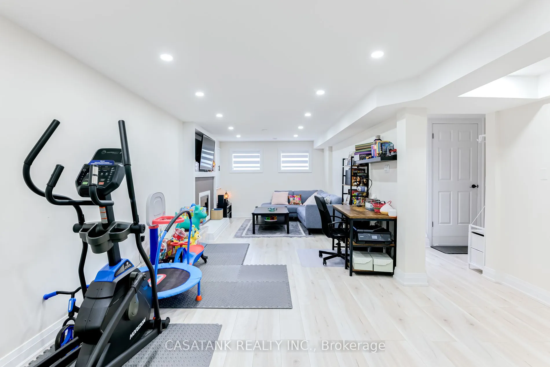 11 Peter St