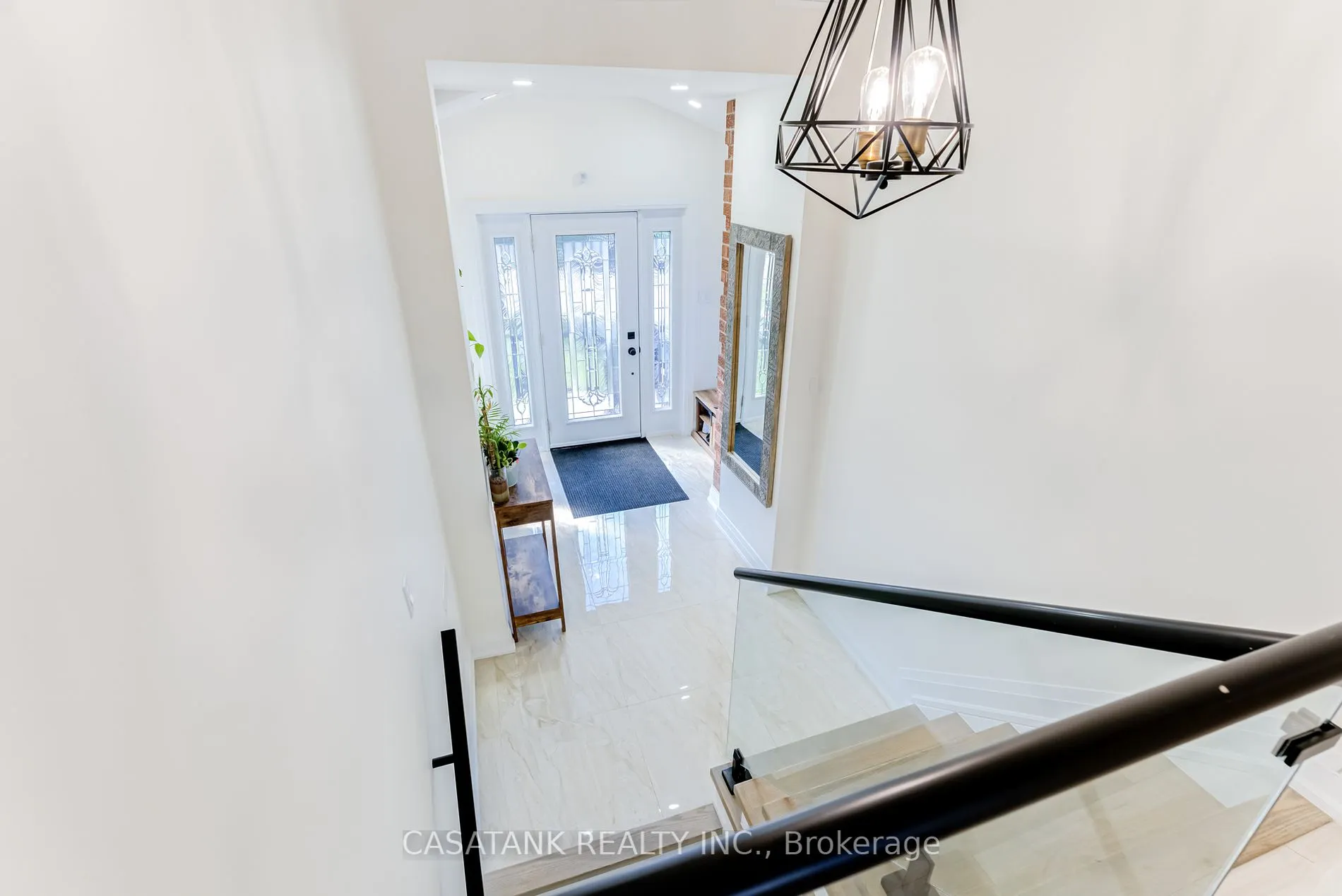11 Peter St