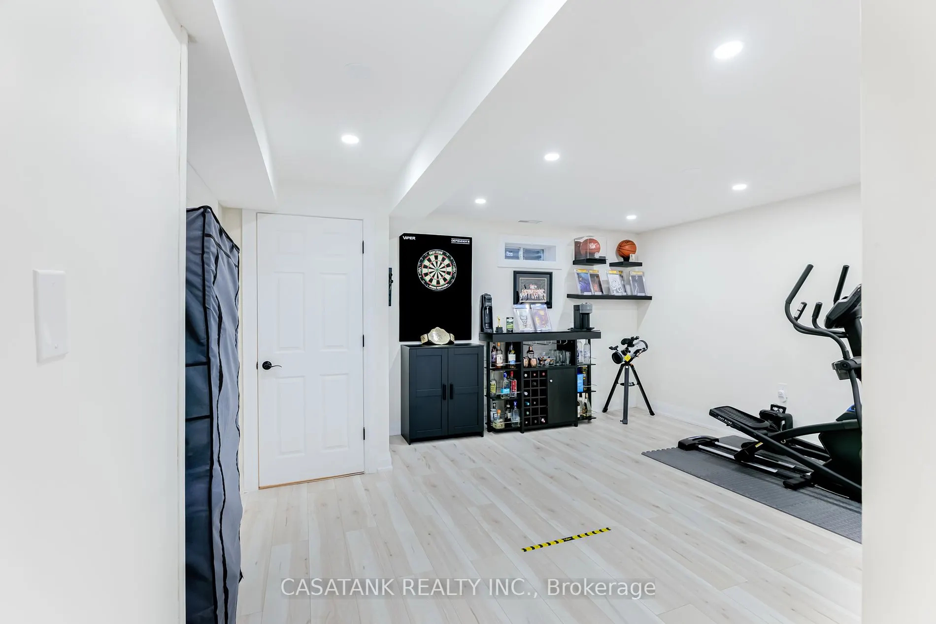 11 Peter St