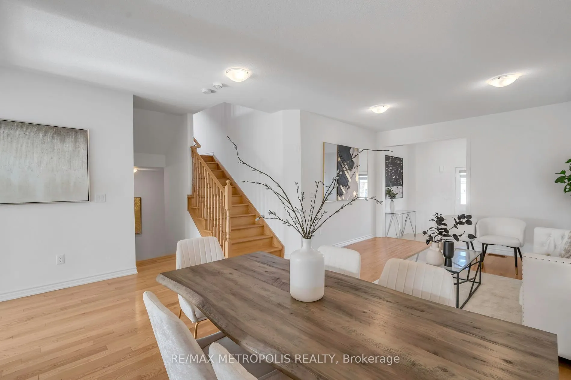 337 Moody St