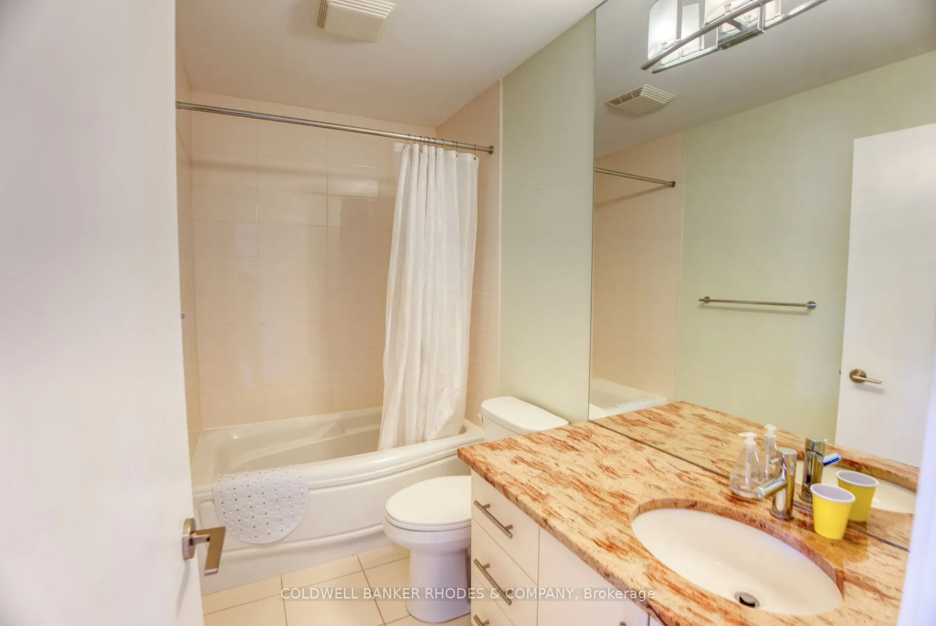 4 Rupert St, #3