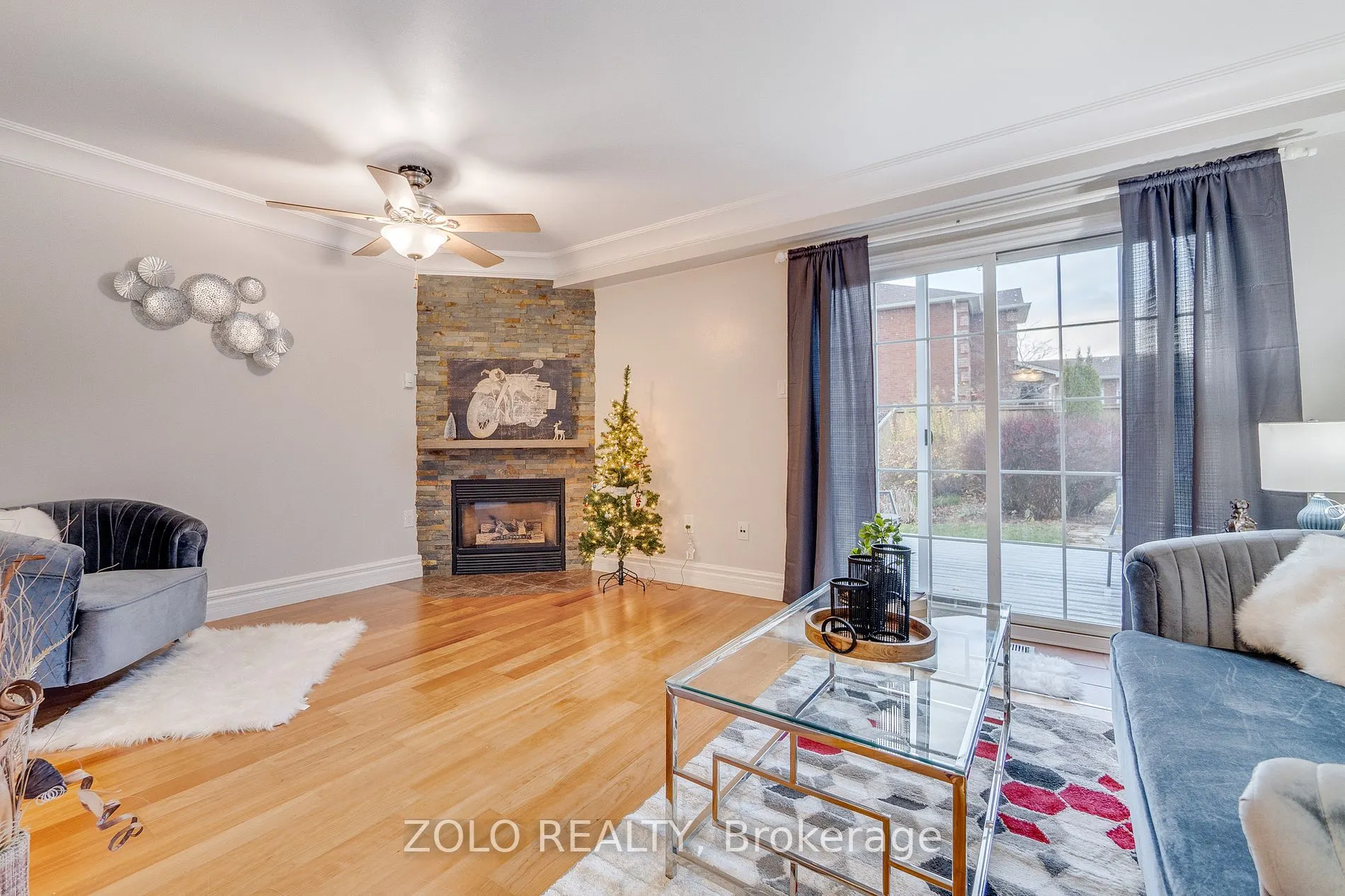 371 Burnett Ave