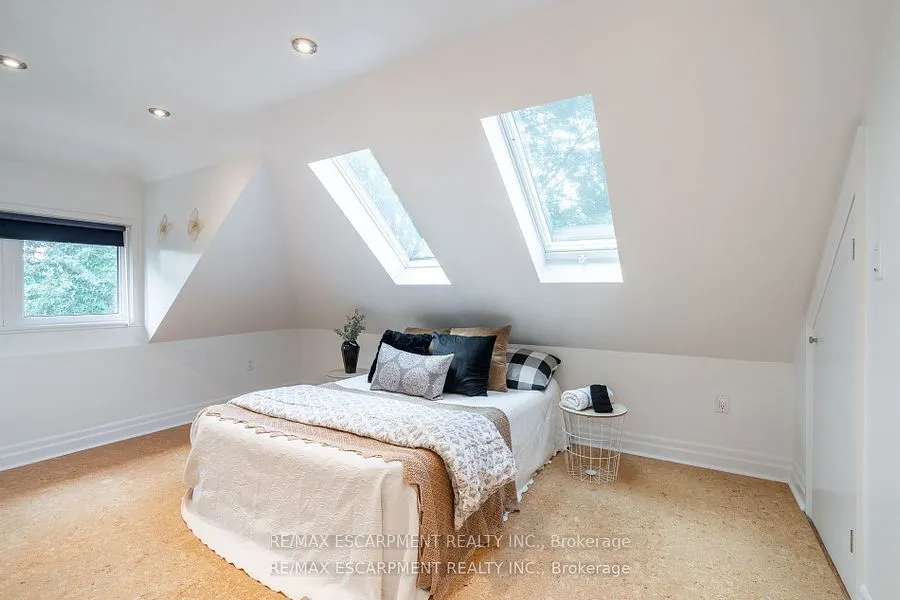 56 Newton Ave