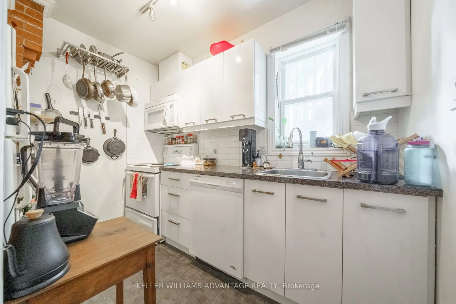 11 Proctor Blvd, #main