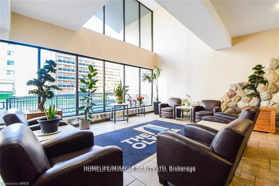 150 Charlton Ave E, #2303