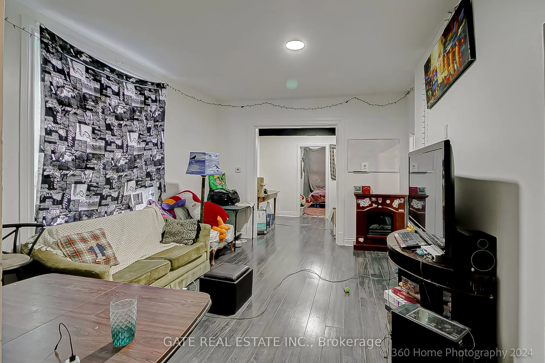 99 Leeming St