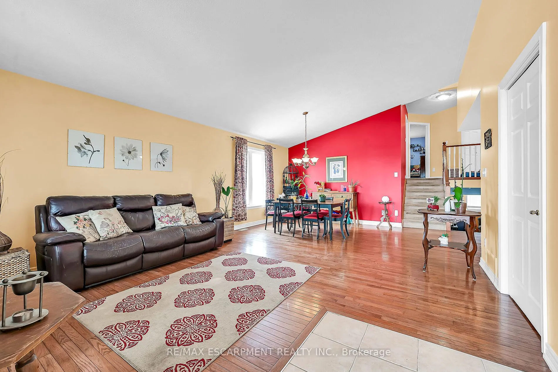 10 Oak St