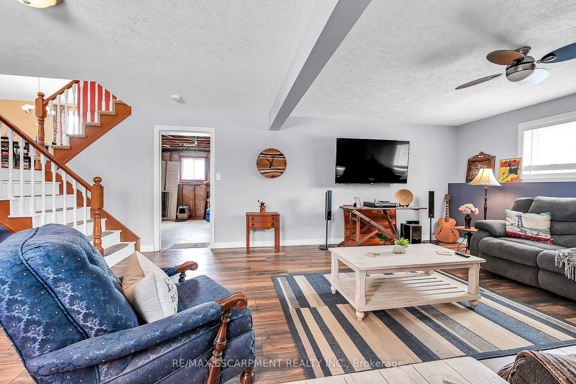 10 Oak St